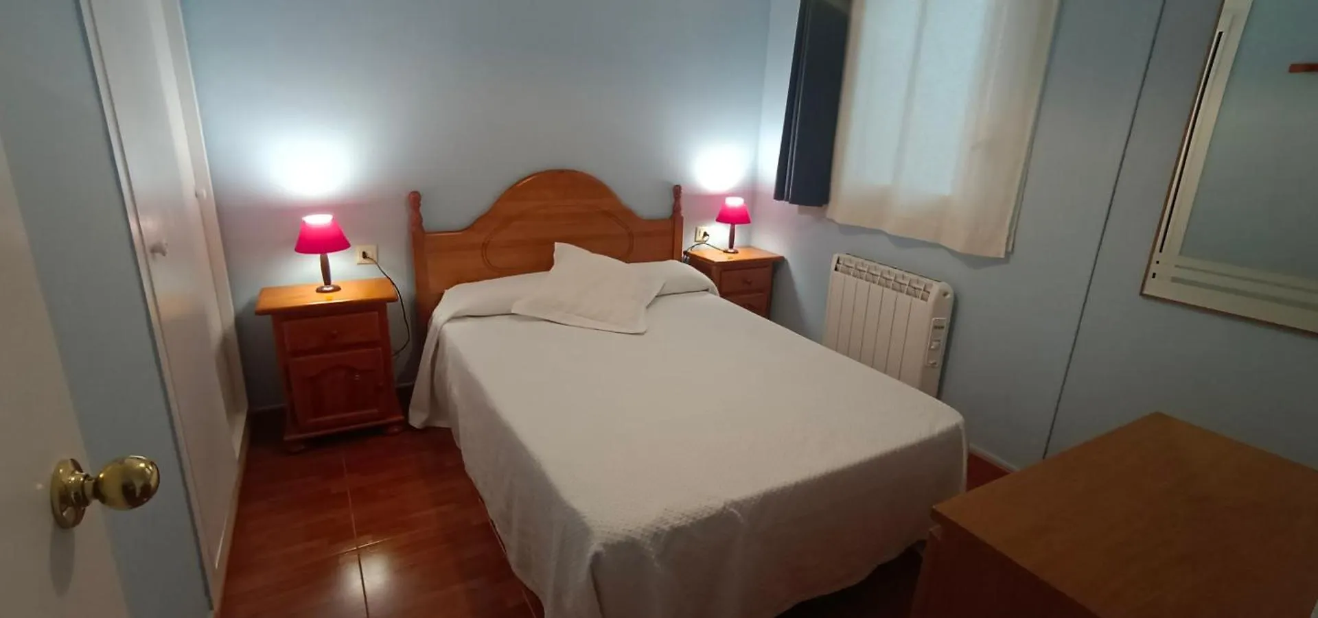 Apartamento A Pie De Pistas Con Parking Privado 帕斯底拉卡萨 公寓